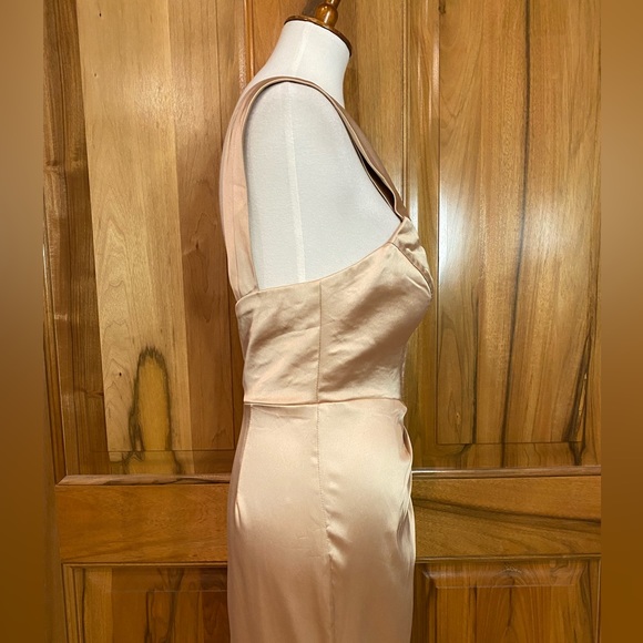 Fashion Nova - Champagne Satin Corset-Bodice Full-length Formal Gown, M - Picture 9 of 14